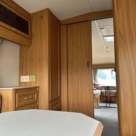 Case de vacanță каравана кътче от рая